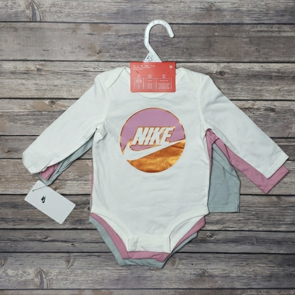 Nike Baby Girls Sparkle Bodysuits - 3 Pack - Picture 12 of 15